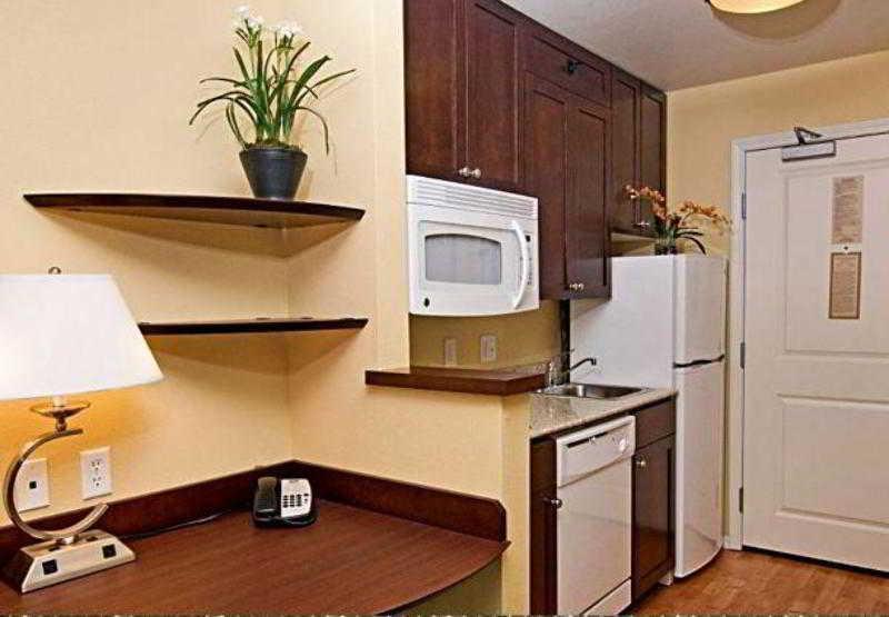 Towneplace By Marriott Downtown/university Hotel